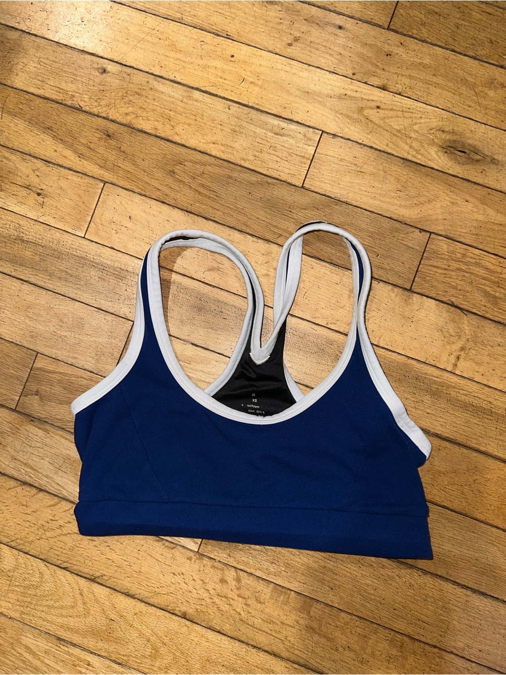 Woman’s Varley athletic sports bra